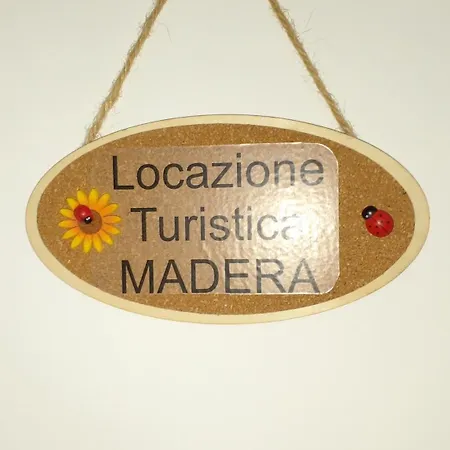Locazione Turistica Madera בית הארחה 3*